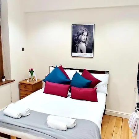 White'S Row Resident Appartement